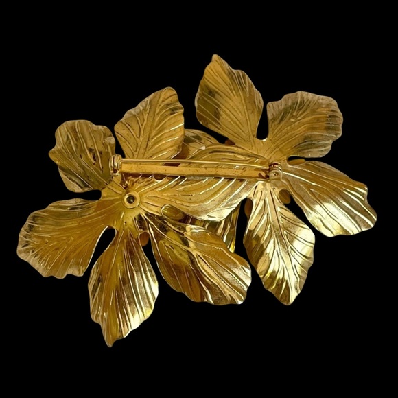 Vintage Rare Hand Painted Metal Double Flower Brooch Pin - Picture 8 of 8